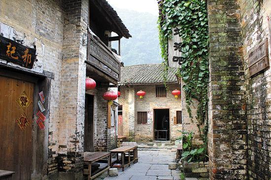 逃离无人大住宅